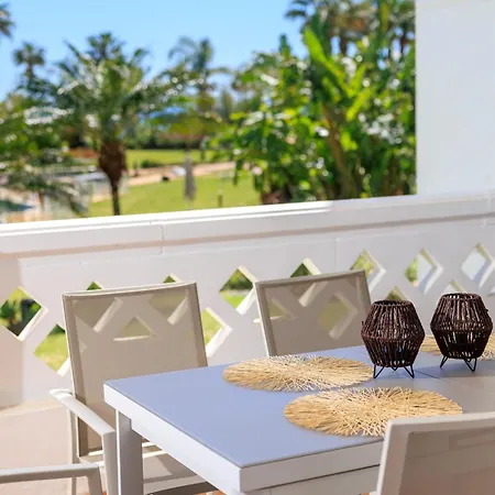 Apartmán Banus - Banus Playa Rocio, Brand New, Direct Access To The Beach, Terrace Direct Views Of The Garden & Pool, 3-min Walk To Puerto Banus , Super Bright *