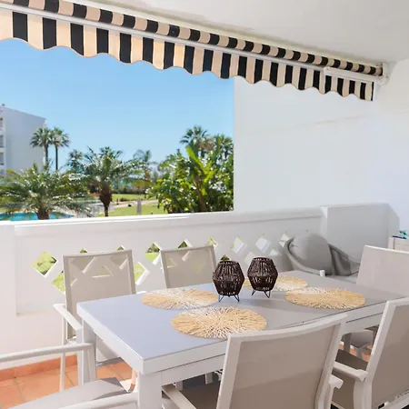 Apartmán Banus - Banus Playa Rocio, Brand New, Direct Access To The Beach, Terrace Direct Views Of The Garden & Pool, 3-min Walk To Puerto Banus , Super Bright Marbella