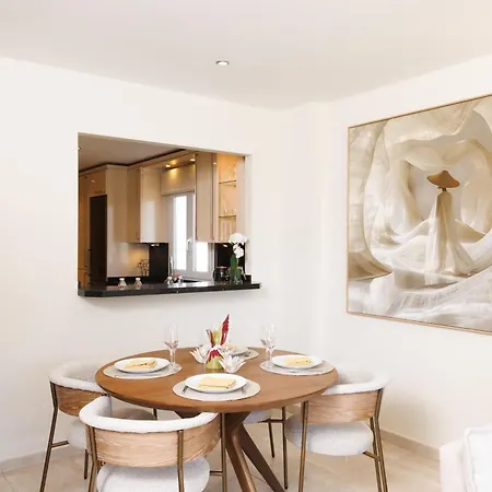 Apartmán Banus - Banus Playa Rocio, Brand New, Direct Access To The Beach, Terrace Direct Views Of The Garden & Pool, 3-min Walk To Puerto Banus , Super Bright Marbella