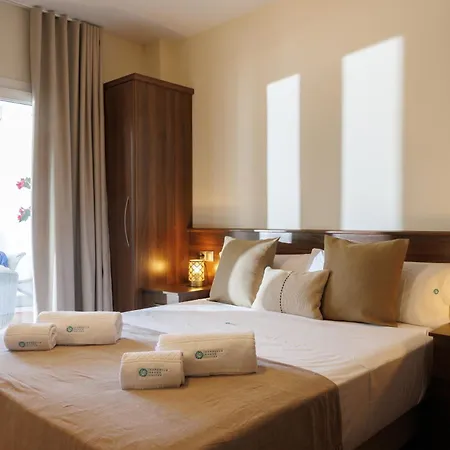 Banus - Banus Playa Rocio, Brand New, Direct Access To The Beach, Terrace Direct Views Of The Garden & Pool, 3-min Walk To Puerto Banus , Super Bright * Marbella
