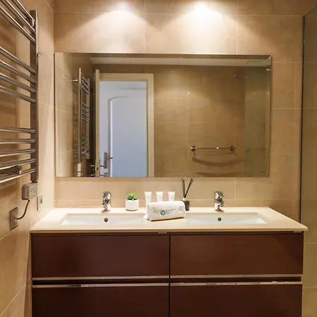 Banus - Banus Playa Rocio, Brand New, Direct Access To The Beach, Terrace Direct Views Of The Garden & Pool, 3-min Walk To Puerto Banus , Super Bright Marbella