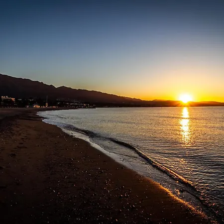 Apartmán Banus - Banus Playa Rocio, Brand New, Direct Access To The Beach, Terrace Direct Views Of The Garden & Pool, 3-min Walk To Puerto Banus , Super Bright *