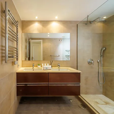 Banus - Banus Playa Rocio, Brand New, Direct Access To The Beach, Terrace Direct Views Of The Garden & Pool, 3-min Walk To Puerto Banus , Super Bright Marbella